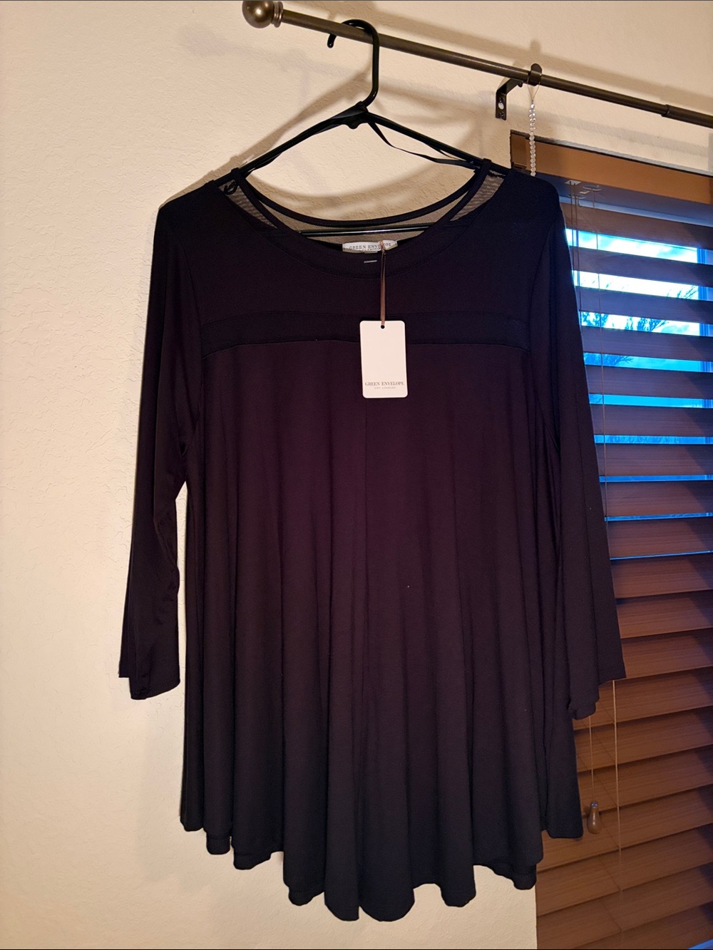 NWT Green Envelope Black Long Sleeve Swing Top 2X